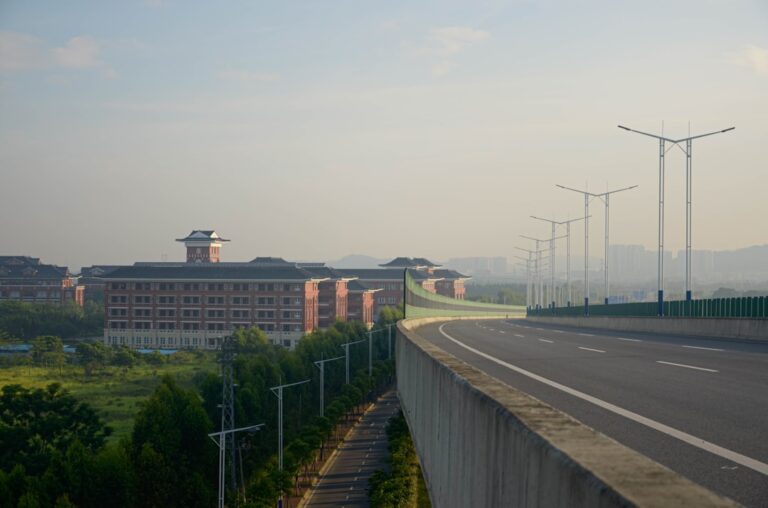 Rola Ministerstwa Infrastruktury w rozwoju transportu wodnego – kluczowe projekty