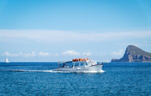 Kompetencje i uprawnienia dla sternika motorowodnego – jak wygląda szkolenie