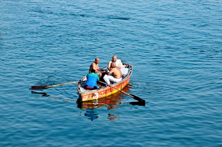 Bezpieczeństwo na wodzie – jak zapobiegać wypadkom w żegludze rekreacyjnej