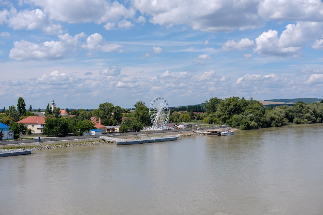 Rola Wód Polskich w administrowaniu drogami wodnymi – zadania i wyzwania